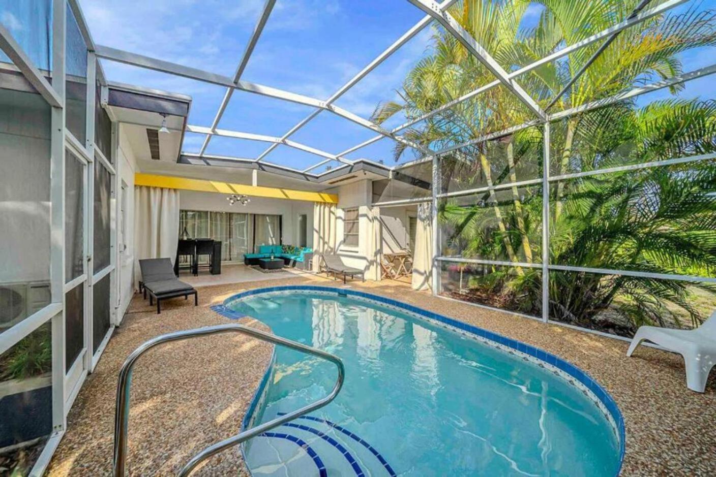 Fantastic Island House 1 Mile To The Beach With Heated Pool Sarasota megye Kültér fotó